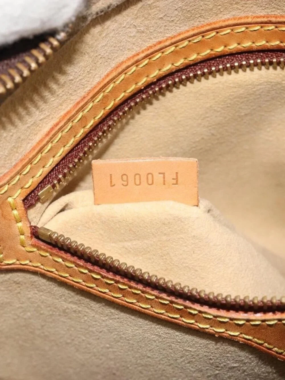 LOUIS VUITTON Monogram Looping MM Shoulder Bag M51146 LV Auth BA13587